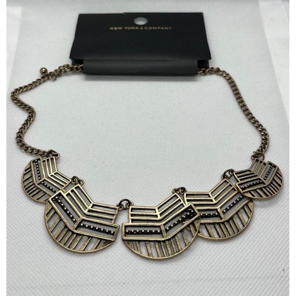New York & Co NWT Geometric Cutout Brass Tone Collar Bib Minimalist Necklace - Picture 2 of 4